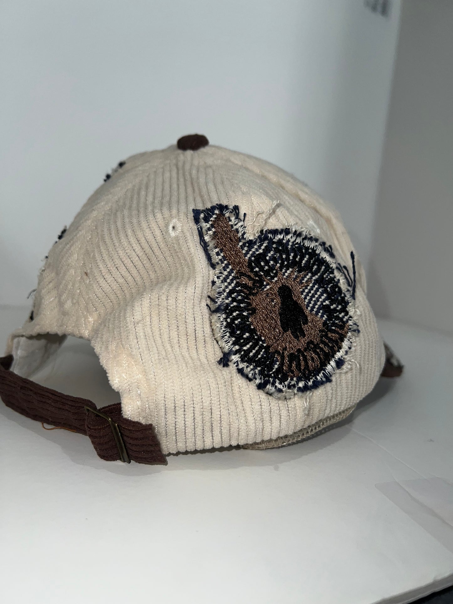 1/1 Brown x beige corduroy hat