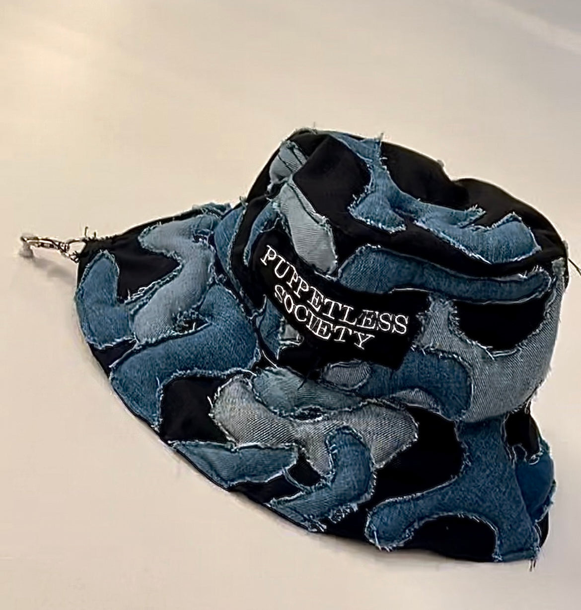 1/1 puffed denim bucket hat