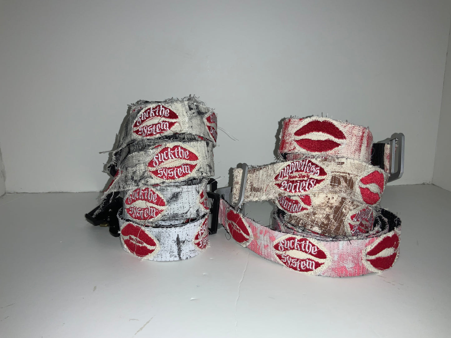 SS26 kiss belts