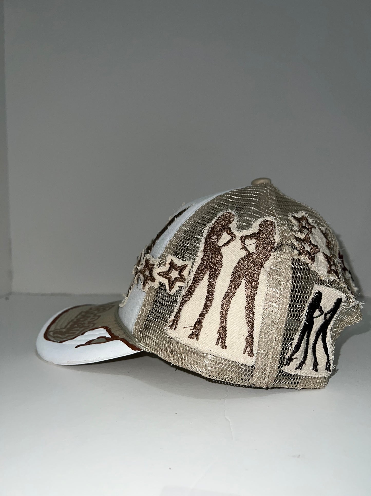 1/1 Beige dominatrix hat