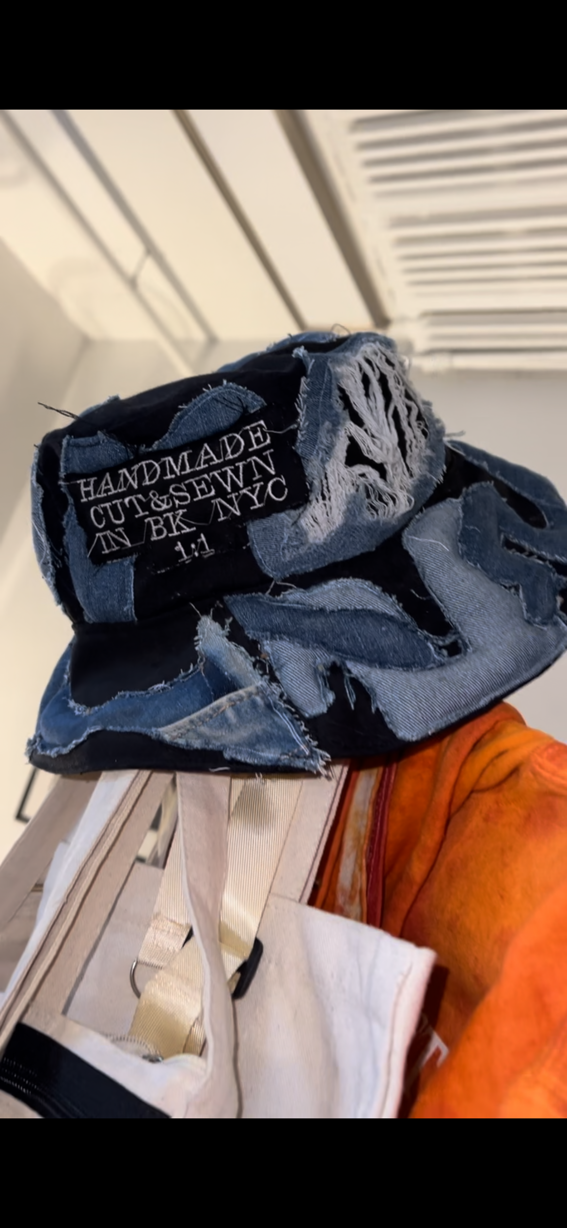 1/1 puffed denim bucket hat