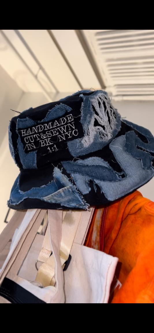 1/1 puffed denim bucket hat